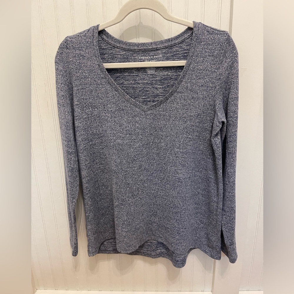 American Eagle, Soft and Sexy, Long Sleeve V Neck Tshirt
